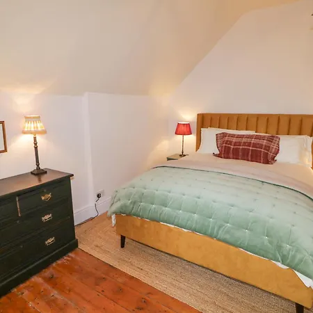 بيت للعطل The Old Rectory Coach House